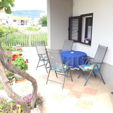 Apartments Silvi Podstrana Exterior photo