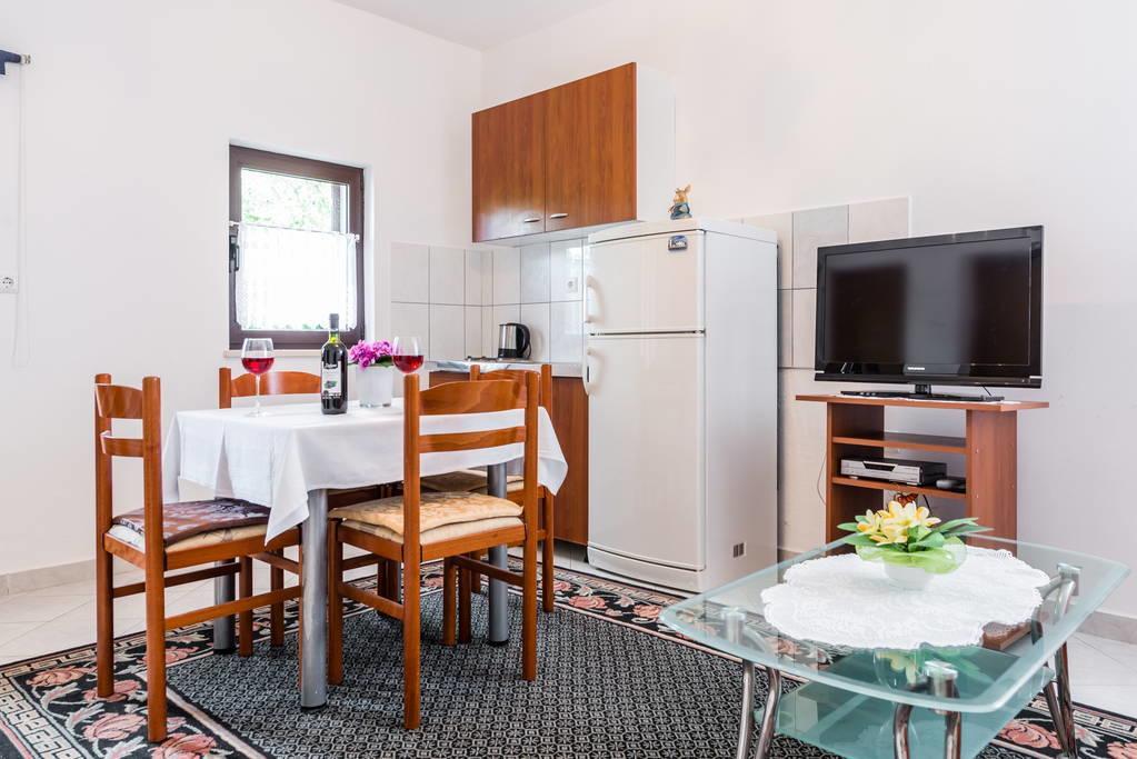 Apartments Silvi Podstrana Exterior photo