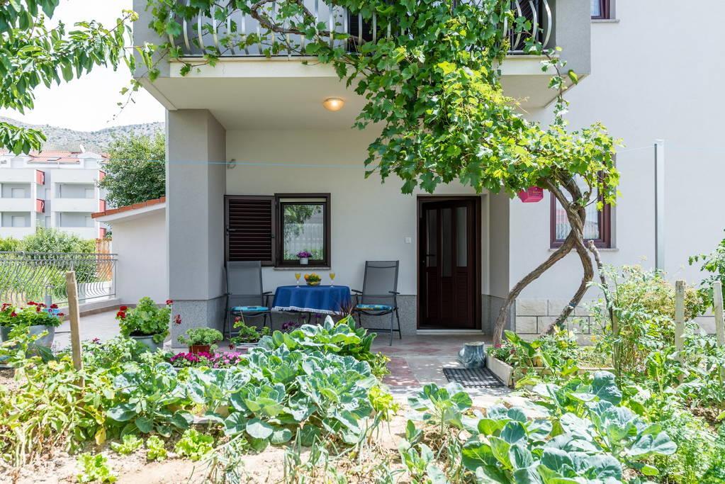 Apartments Silvi Podstrana Exterior photo